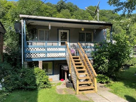 Photo of 1156 North Ave, Pitcairn, PA 15140 (MLS # 1760091)