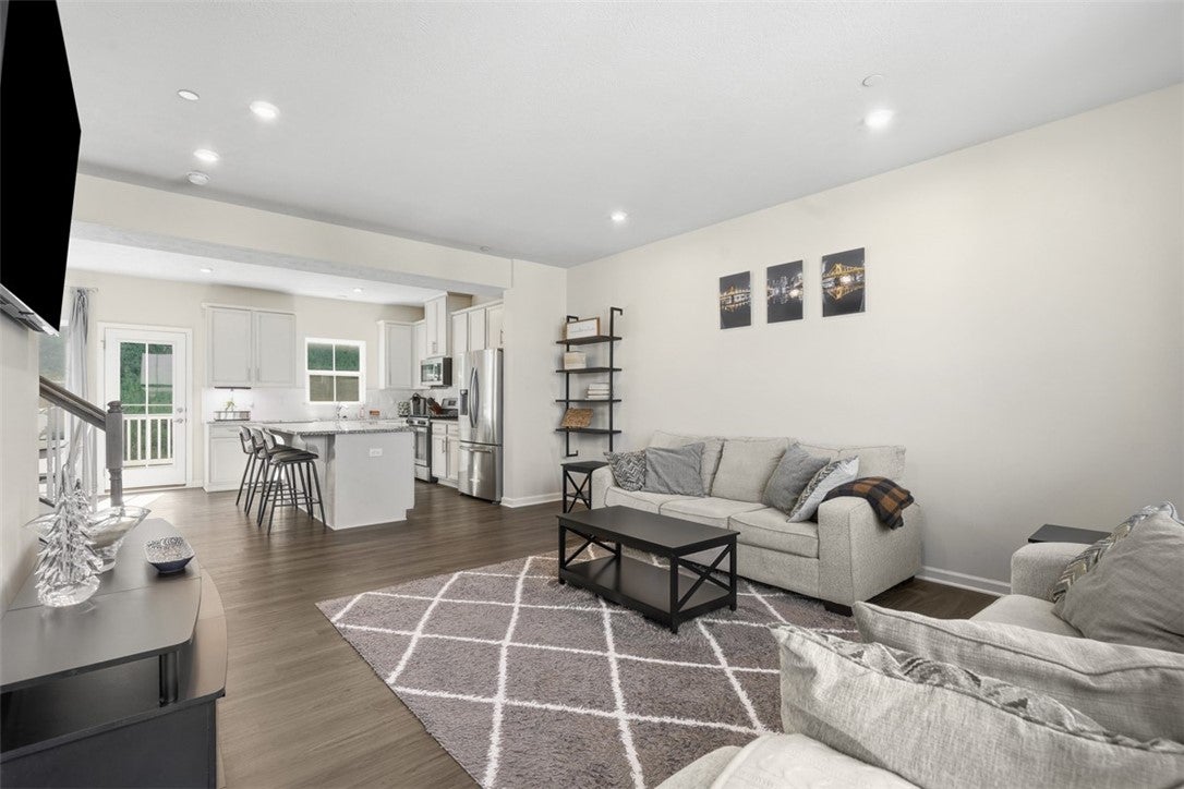 458 Greenwood Dr