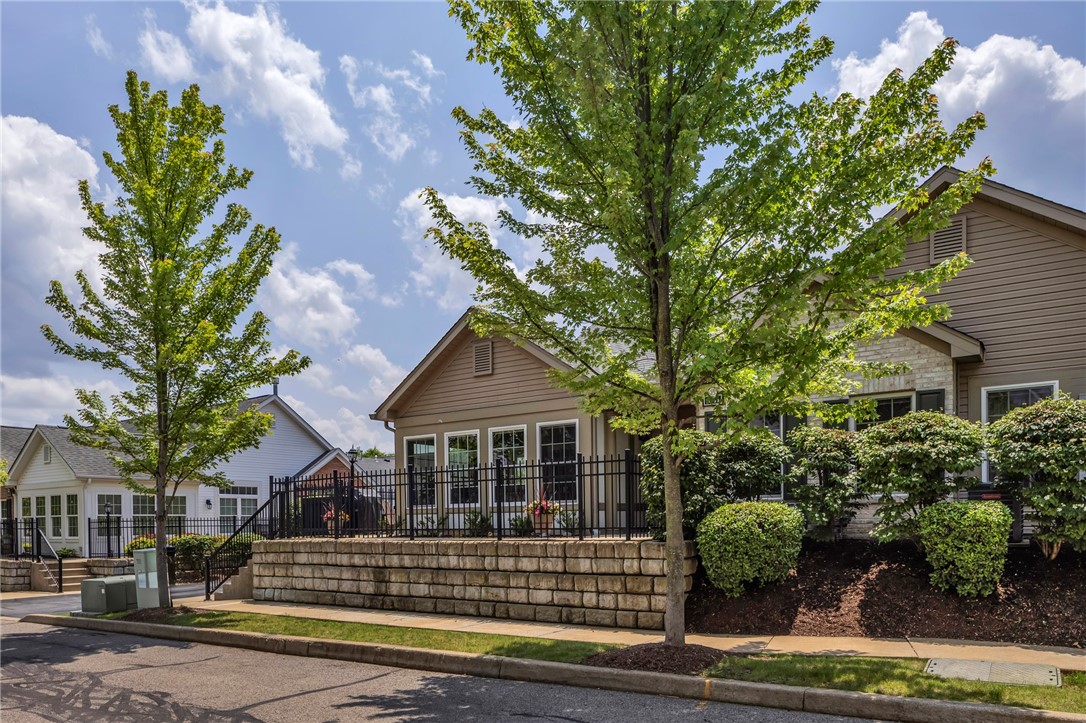 1041 Clerkenwell Ln