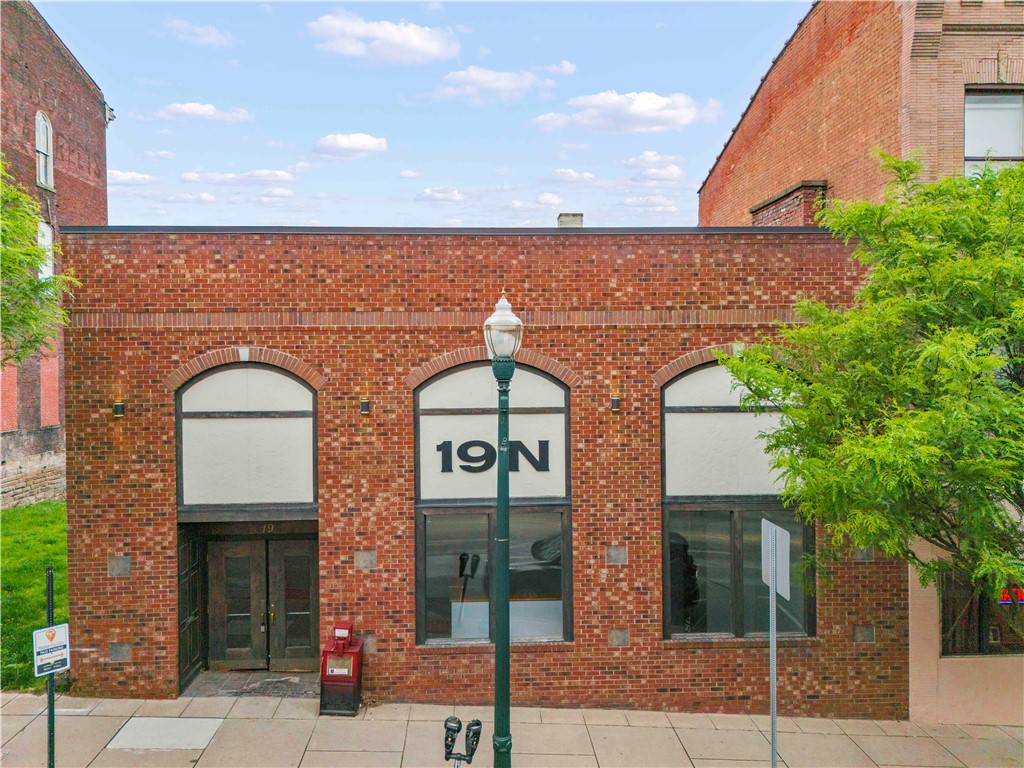 Photo 1 of 28 — 19 N Main St, City of Washington, PA 15301