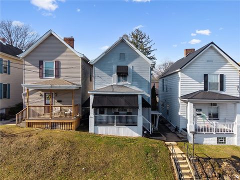 Photo of 724 Sidney St, Greensburg, PA 15601 (MLS # 1738175)