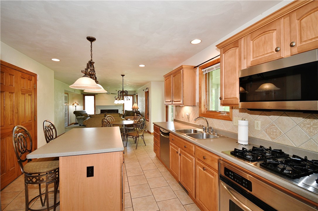 Hempfield Twp - Wml, Pennsylvania 15642, United States, 3 Bedrooms Bedrooms, ,3 BathroomsBathrooms,Residential,Active,126345