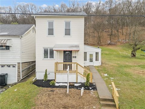 Photo of 5824 Holsing St, Mckeesport, PA 15135 (MLS # 1733326)