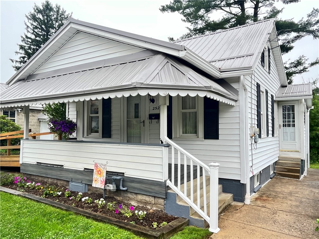 252 Papermill Ave