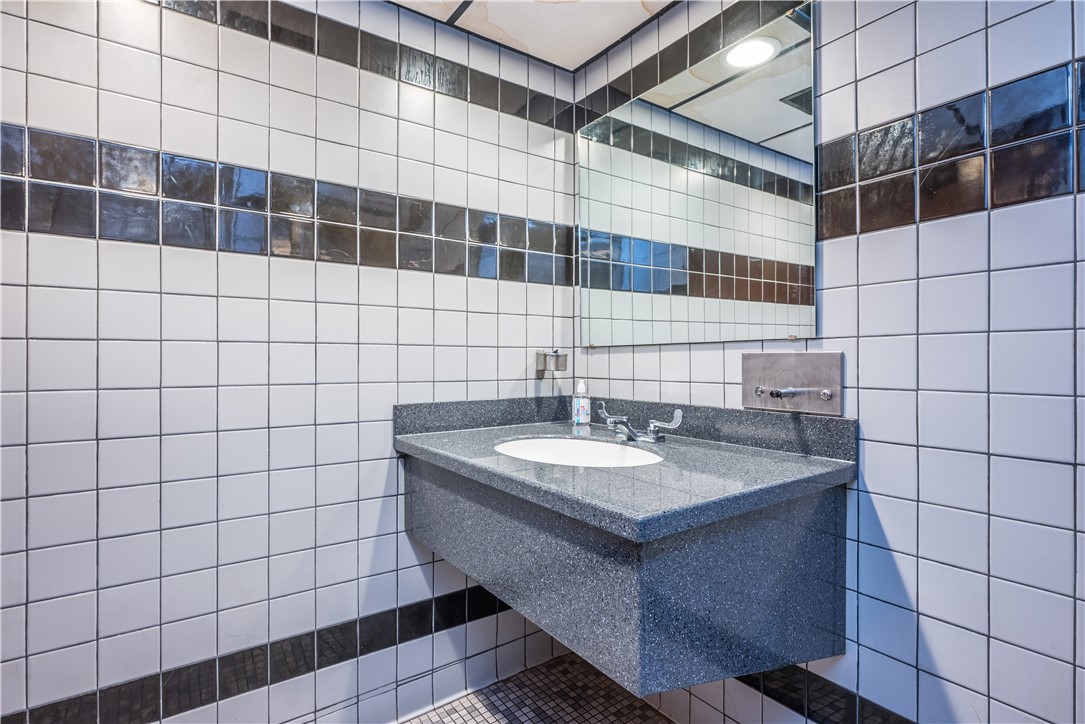 Aliquippa, Pennsylvania 15001, United States, ,Commercial,Active,58686