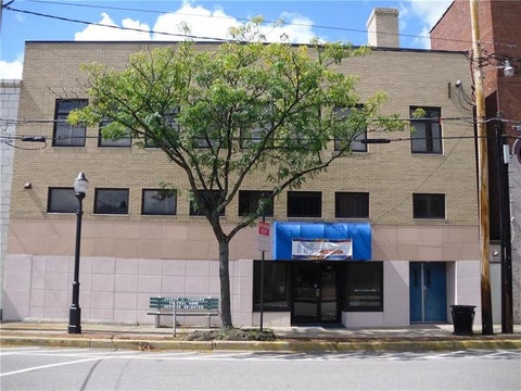 Photo of 948-950 Fifth Ave., New Kensington, PA 15068 (MLS # 1764426)