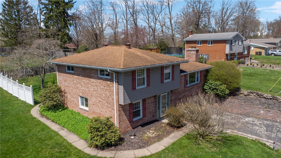3352 Evergreen Drive Dr, Murrysville, Pennsylvania image 2