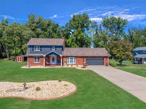 313 Glister Rd Washington Twp PA 15012