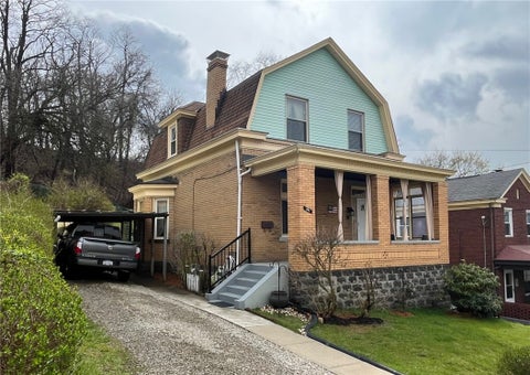 Photo for 101 W Woodford Ave