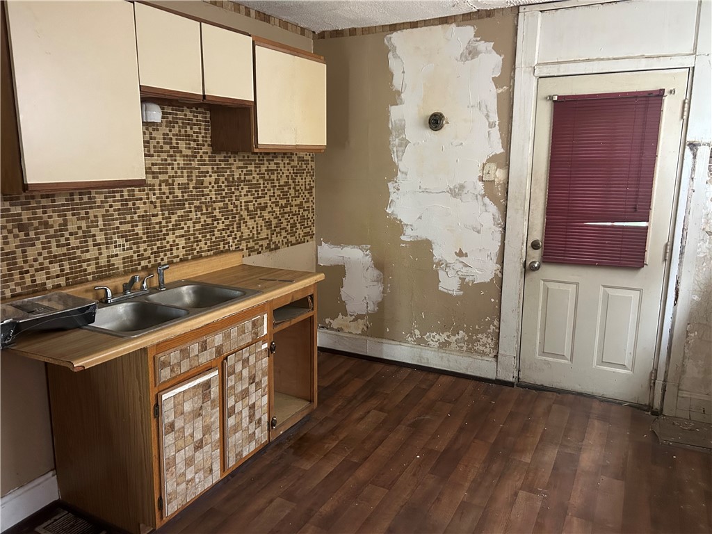 23 Thomas St, Uniontown, Pennsylvania image 6
