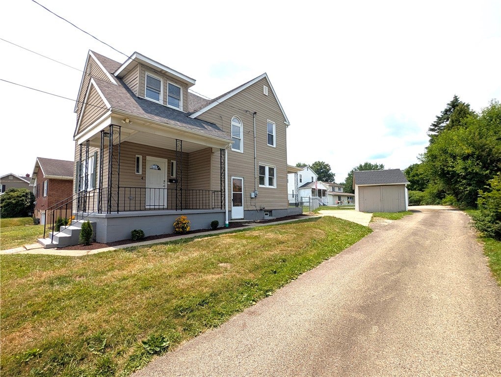 4 Hookton Avenue