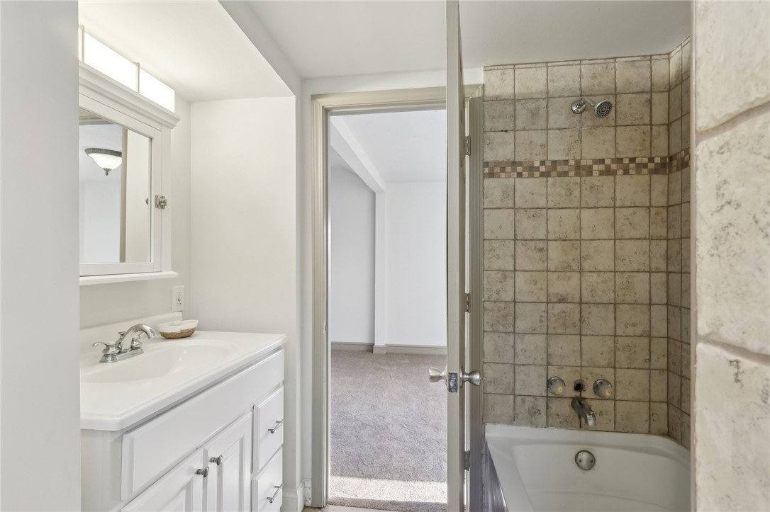 1050 Rose Ave Ave, Coraopolis, Pennsylvania image 21