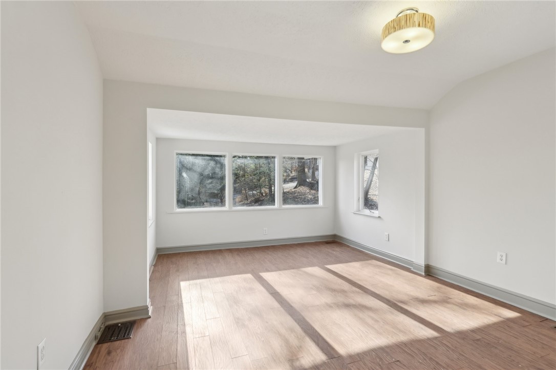 1050 Rose Ave Ave, Coraopolis, Pennsylvania image 24