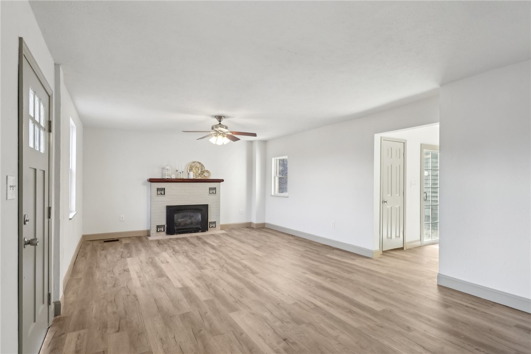1050 Rose Ave Ave, Coraopolis, Pennsylvania image 5