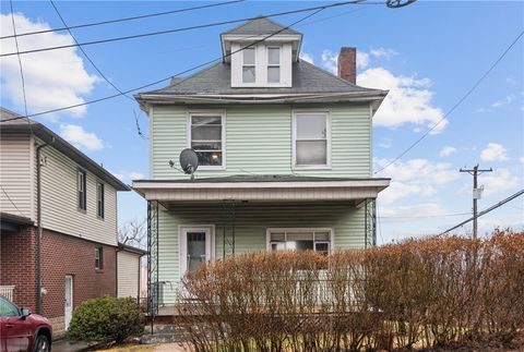 Photo of 1600 Alverado Ave, Pittsburgh, PA 15216 (MLS # 1742340)