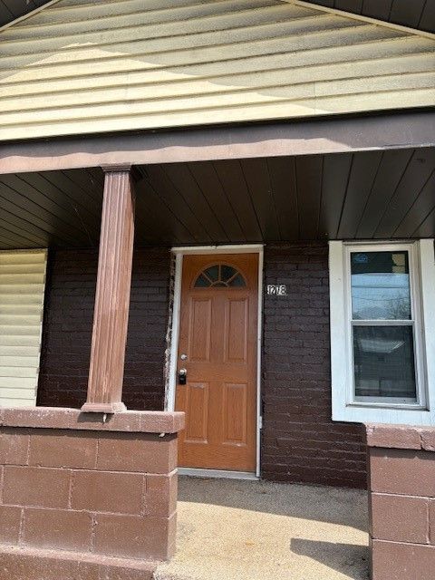 Photo of 1278 Lincoln St, Vandergrift, PA 15690 (MLS # 1747439)