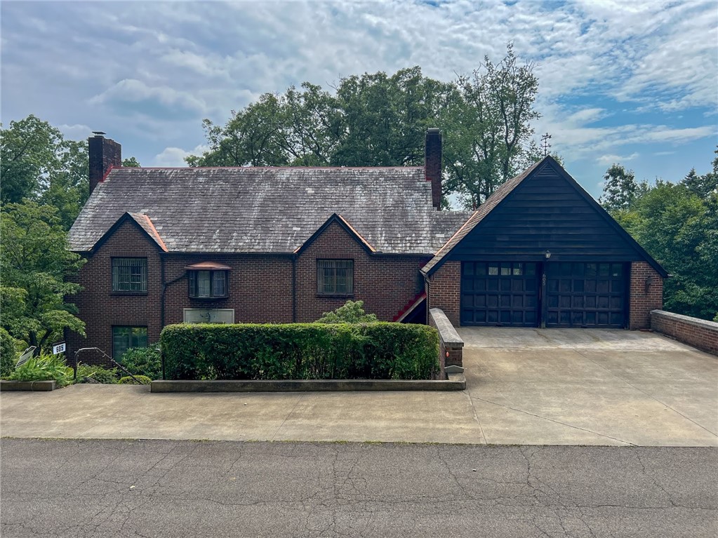 605 S Center St.