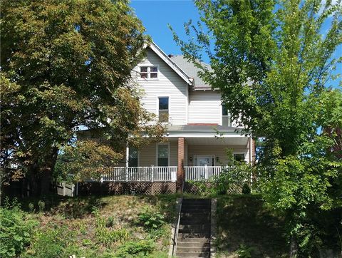 Photo of 811 Ohio River Blvd - Unit #2, Pittsburgh, PA 15202 (MLS # 1751812)
