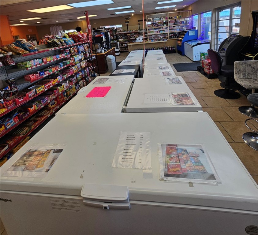 Uniontown, Pennsylvania 15401, United States, ,Commercial,Active,147273