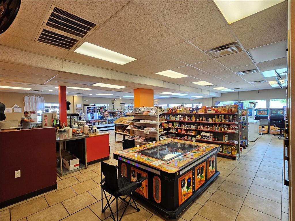 Uniontown, Pennsylvania 15401, United States, ,Commercial,Active,147273