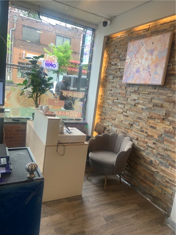 Squirrel Hill, Pennsylvania 15217, United States, ,Commercial,Active,126371