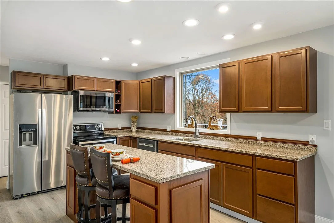 484 TANK FARM Road