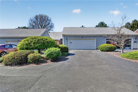 Photo of 142 Roscommon Pl, Canonsburg, PA 15317 (MLS # 1749350)