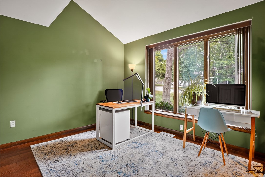 2621 Lansdale Dr