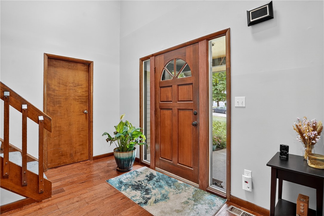 2621 Lansdale Dr