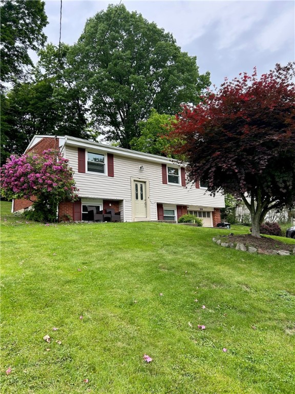 5936 Leprechaun Dr, Bethel Park, Pennsylvania image 2