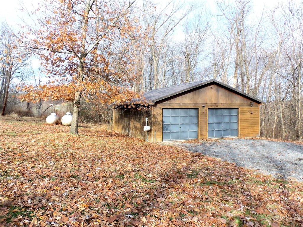 Cecil, Pennsylvania 15057, United States, 2 Bedrooms Bedrooms, ,2 BathroomsBathrooms,Residential,Pending,252022