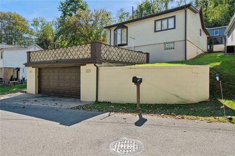 Photo of 19 Hoon St, Monongahela, PA 15063 (MLS # 1724085)
