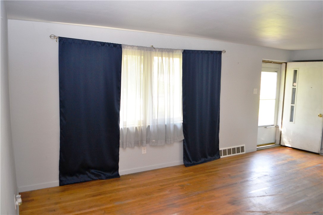 203 Skyport Rd Rd, West Mifflin, Pennsylvania image 3
