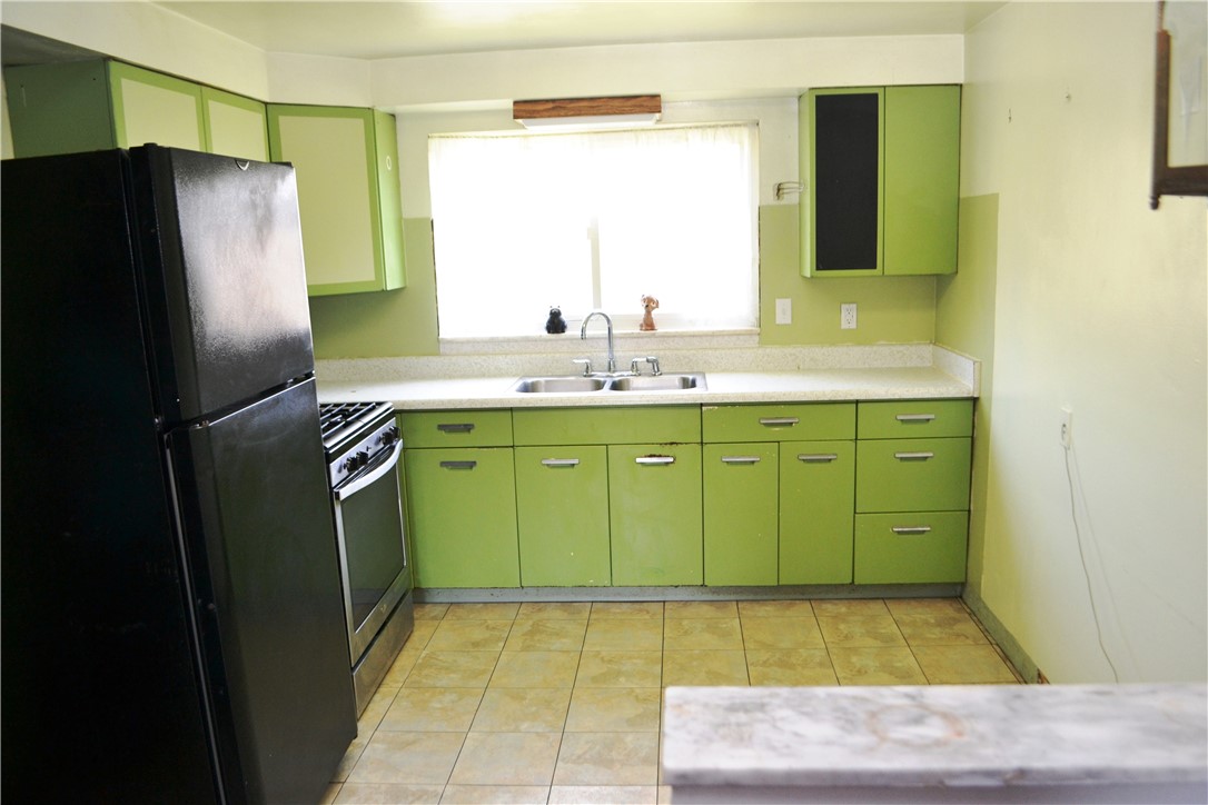 203 Skyport Rd Rd, West Mifflin, Pennsylvania image 5