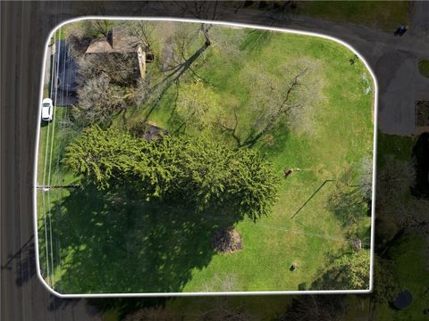 Photo of 266 Perry Hwy, Harmony, PA 16037 (MLS # 1748283)