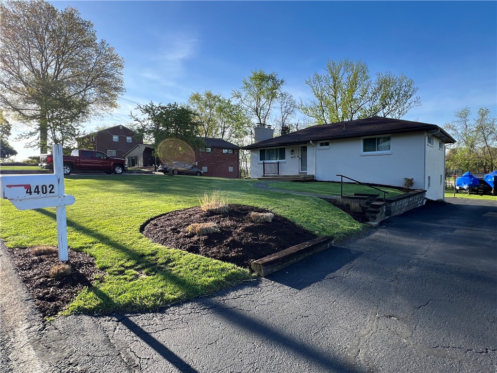 4402 Gateway Dr Dr, Monroeville, Pennsylvania image 2