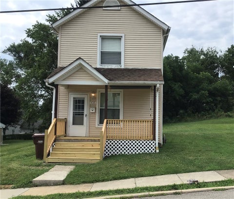 Photo of 435 Wilson St, Sharon, PA 16146 (MLS # 1764004)