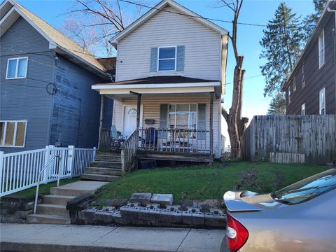 Photo of 210 Cleveland St. St, Butler, PA 16001 (MLS # 1747049)