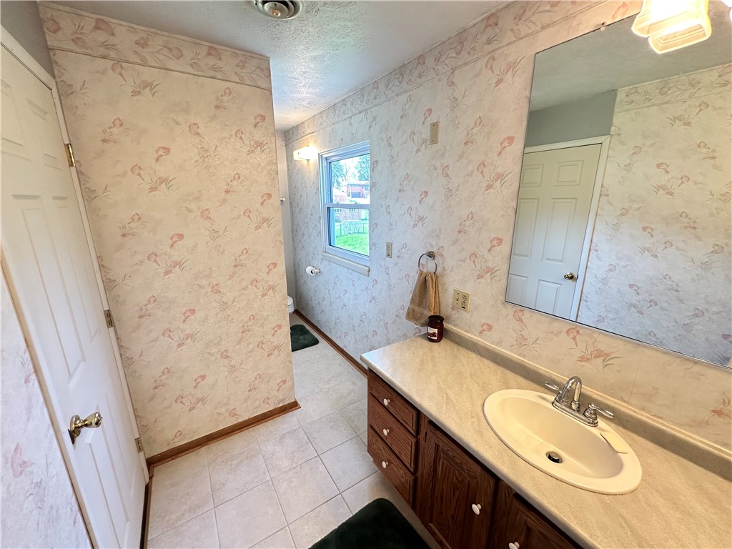 5662 Diann Drive Dr, Bethel Park, Pennsylvania image 29