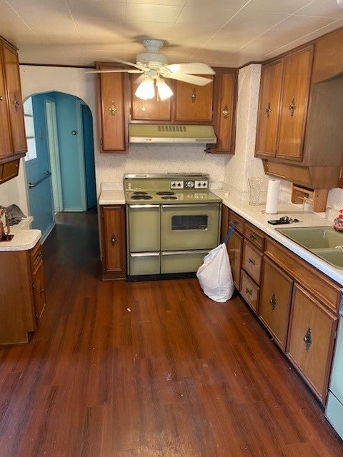 265 Carnation Ct. E