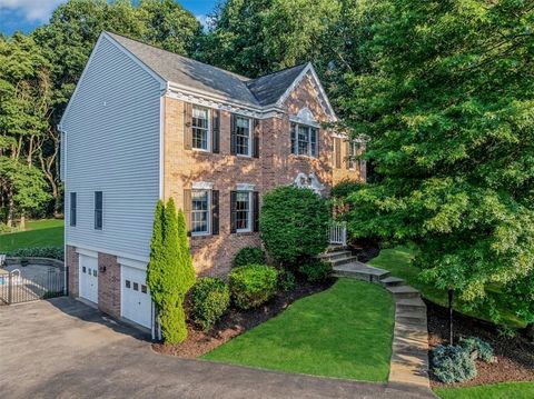 Photo of 2400 Willow Oak Dr, Allison Park, PA 15101 (MLS # 1724398)