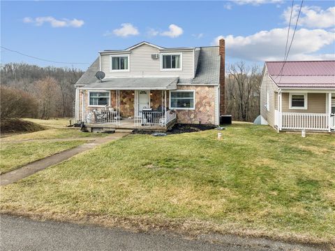 Photo of 134 Harold St, New Brighton, PA 15066 (MLS # 1742792)