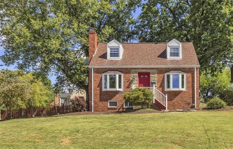 Photo of 399 Mcclellan Dr, Pittsburgh, PA 15236 (MLS # 1724616)