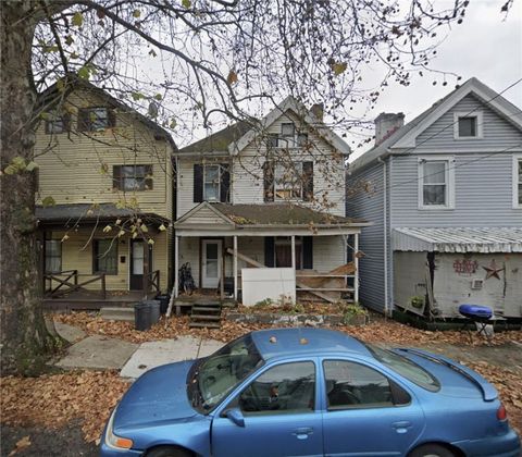 Photo of 712 Ohio Ave, Glassport, PA 15045 (MLS # 1738030)