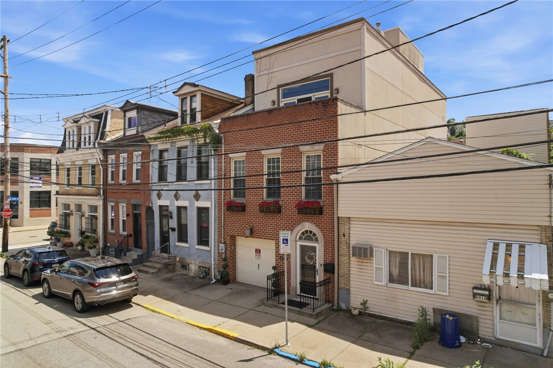 2418 Jane St