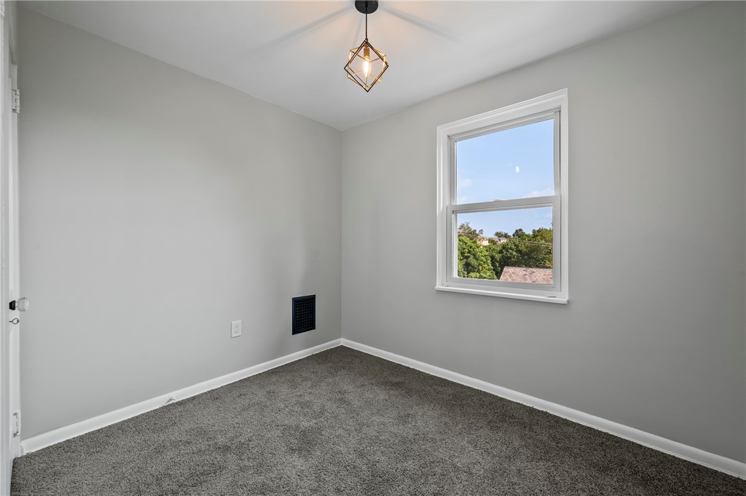 210 East Willock Rd Rd, Brentwood, Pennsylvania image 12