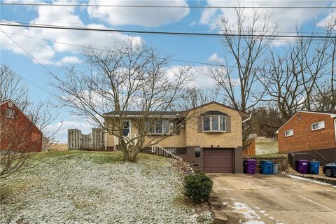 Photo of 300 Sherrie Dr, Pittsburgh, PA 15239 (MLS # 1738109)