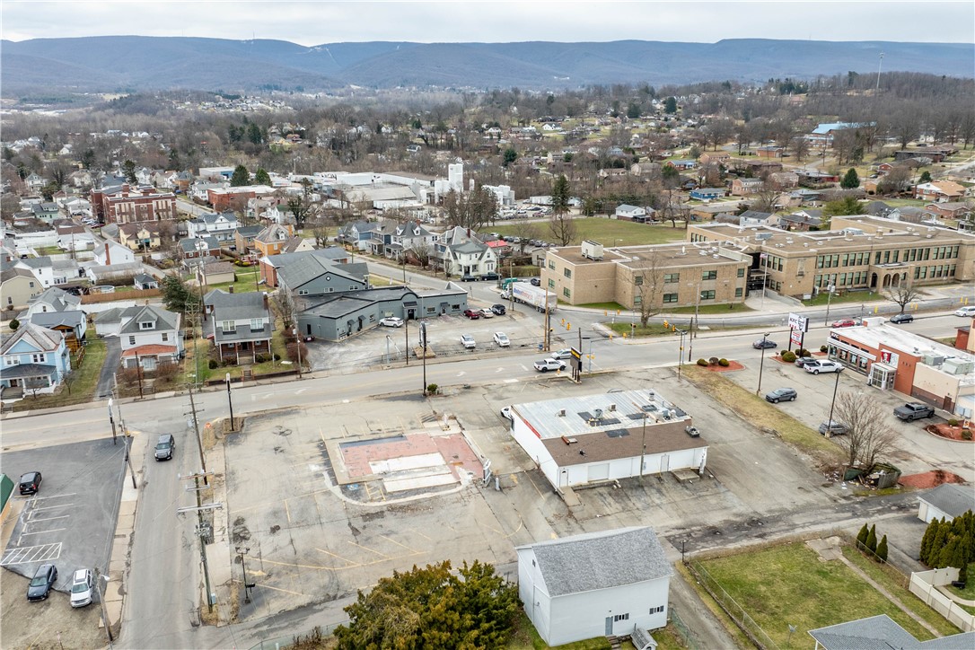 318 Morgantown St