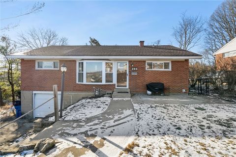 Photo of 203 Kingston Dr, Pittsburgh, PA 15235 (MLS # 1737738)