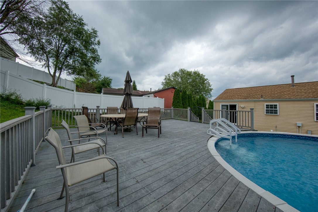 2833 Dolores Dr